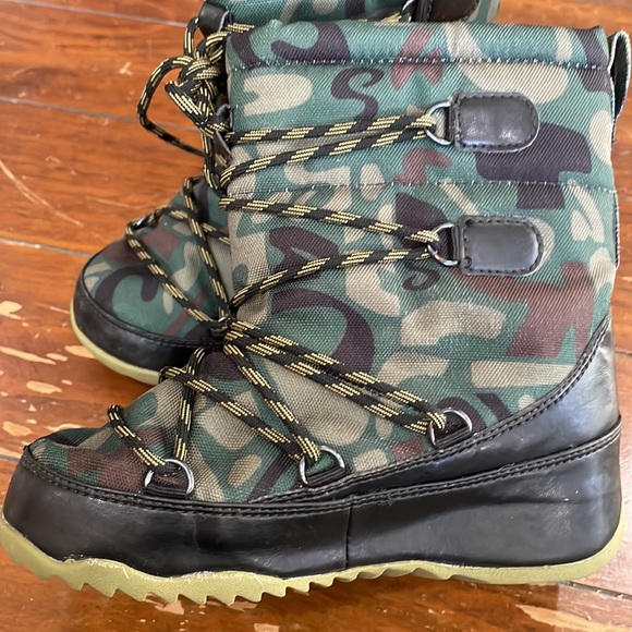 Fitflop camouflage boots (sz 1) - Picture 8 of 11